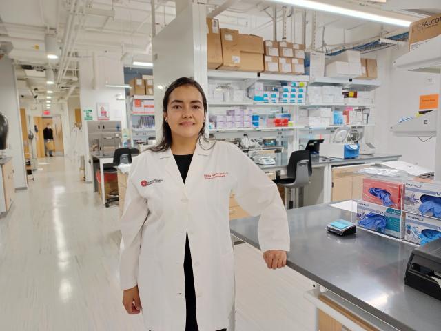 Dr. Higuita-Castro in her laboratory